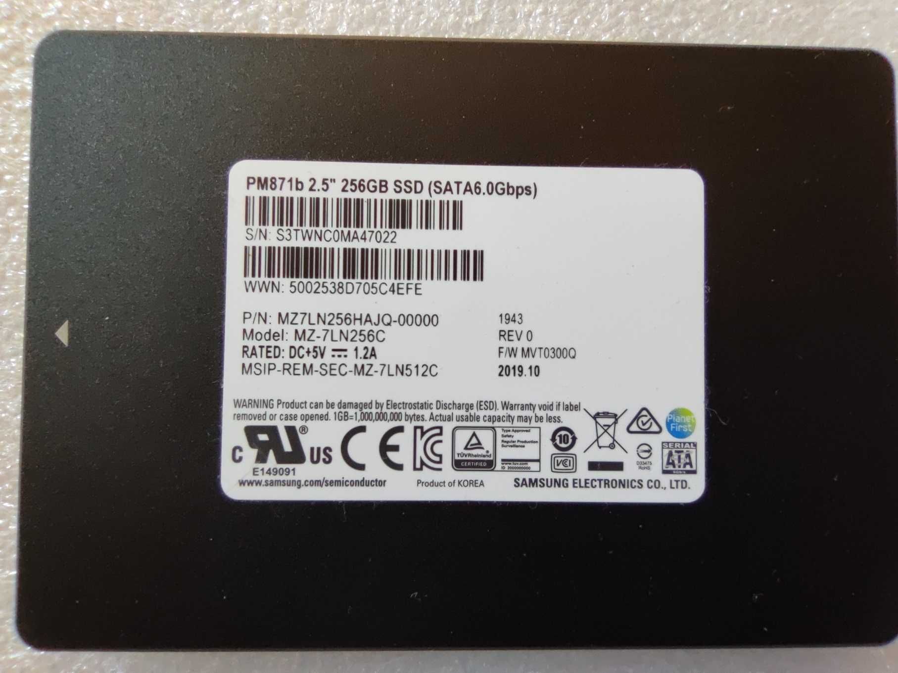 SSD 2.5" Samsung PM871b 256GB, SATA 6Gb/s на 45 дни работа