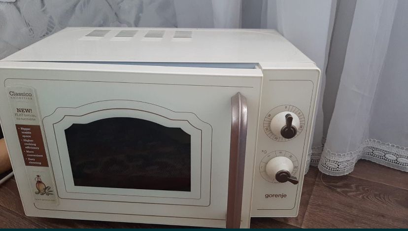 Микроволновки разных моделей от 15тыс. и выше.