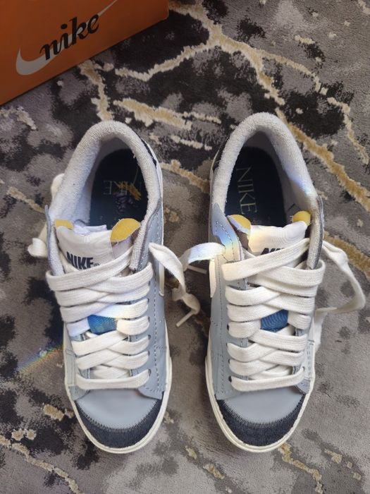 Vând Nike Blazer low '77 Jumbo SE