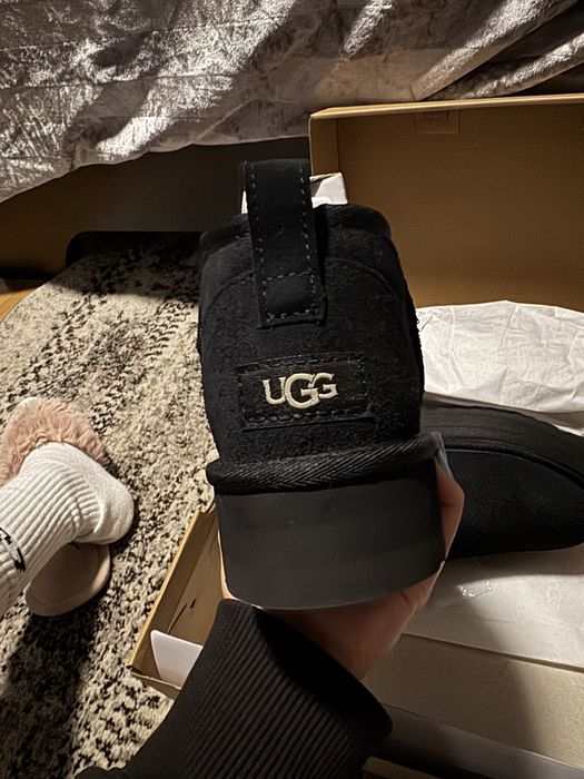 UGG CLASSIC ULTRA MINI UNISEX - Botine clasice - black