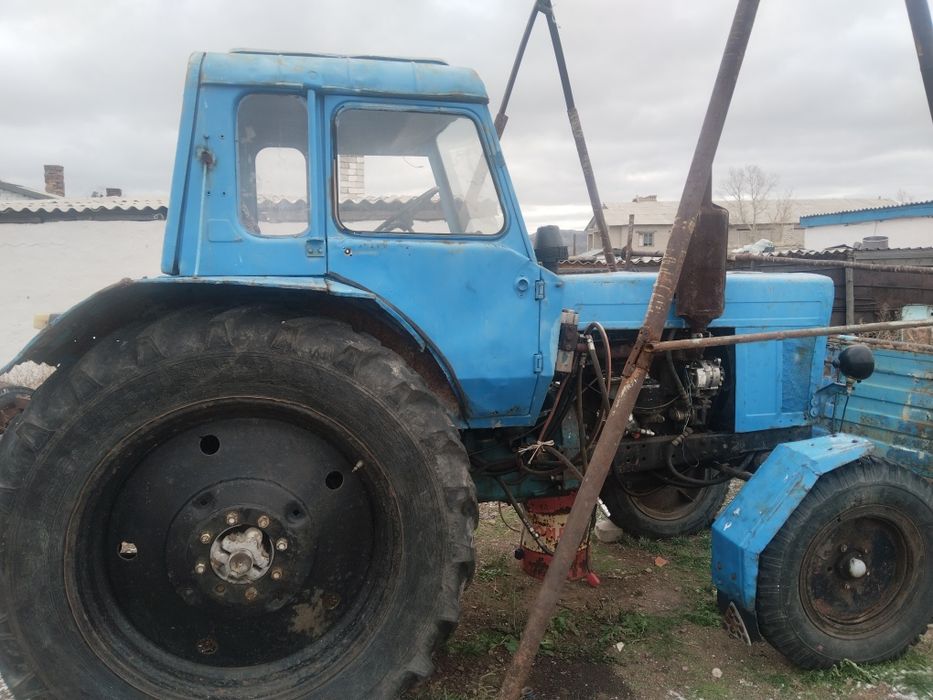 Трактор мтз80...