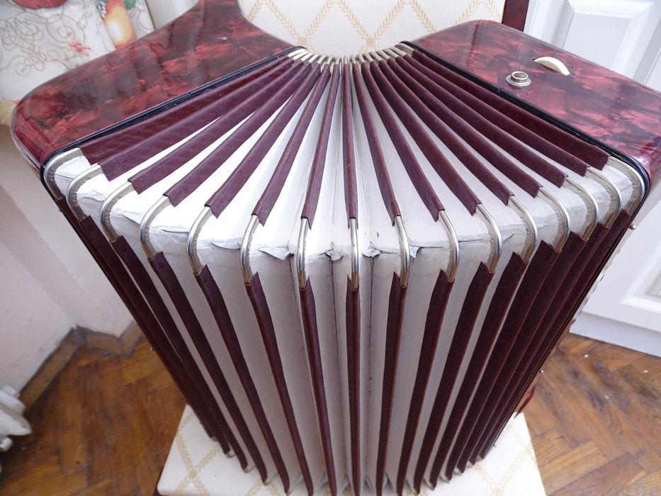 Акордеон "Weltmeister" – винтидж украса, декор - дом или заведение