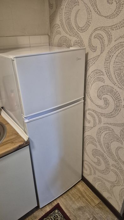 MIDEA холодильник продаётся !!!