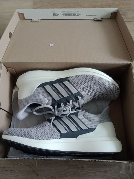 Adidas uBounce DNA, noi, nepurtati, cu eticheta, marimea 45  (29 cm)