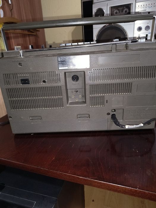 Radio casetofon vintage hitachi