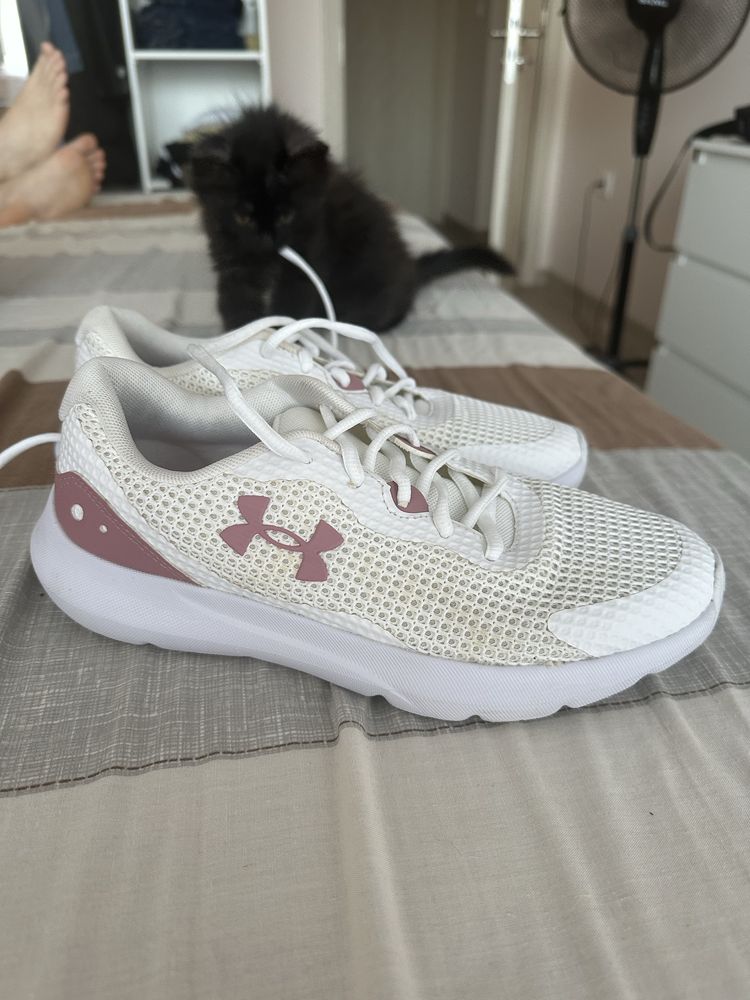 Маратонки under armour