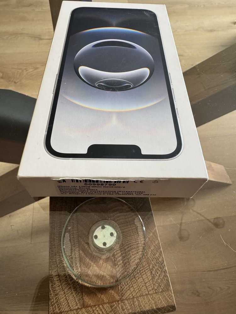 iPhone 16e White 128GB-Нов запвчатан Гаранция