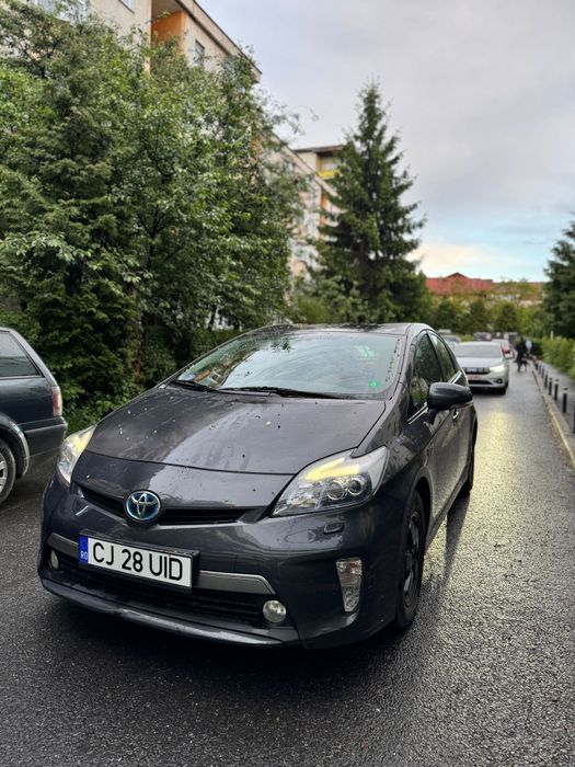 Vând Toyota Prius 3