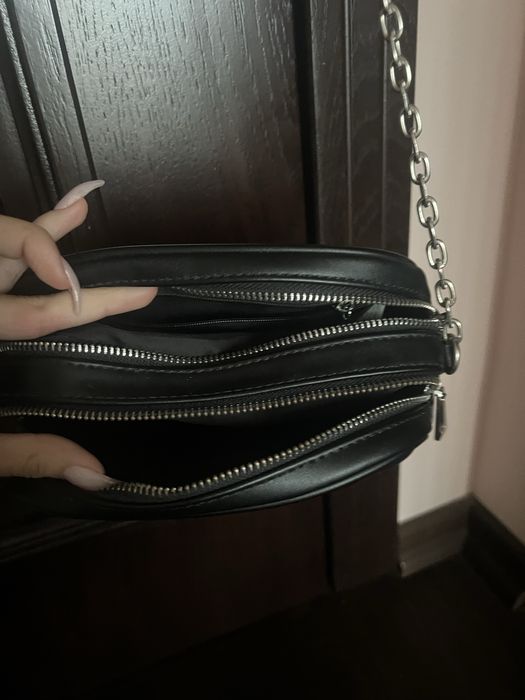 Черна дамска чанта