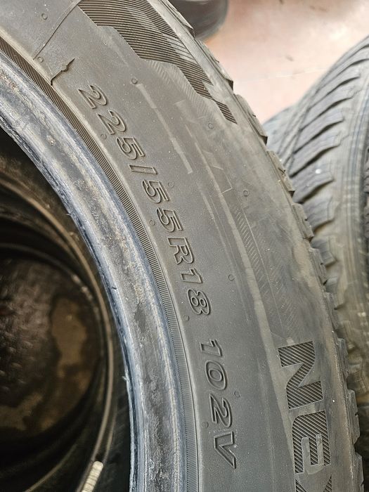 Гуми 225/55/18 Всесезонни