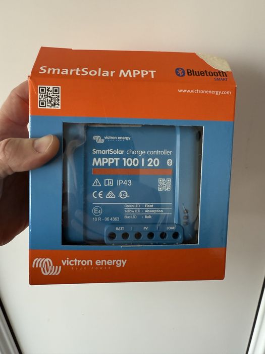 Victron  MPPT 12/24/48V DC 100/20 Bluetooth