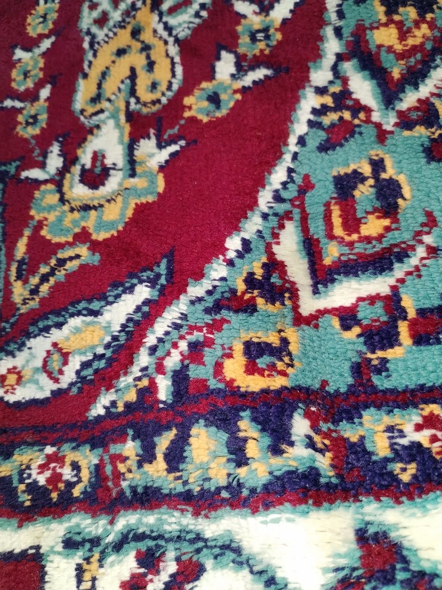 ковёр продаётся хороший