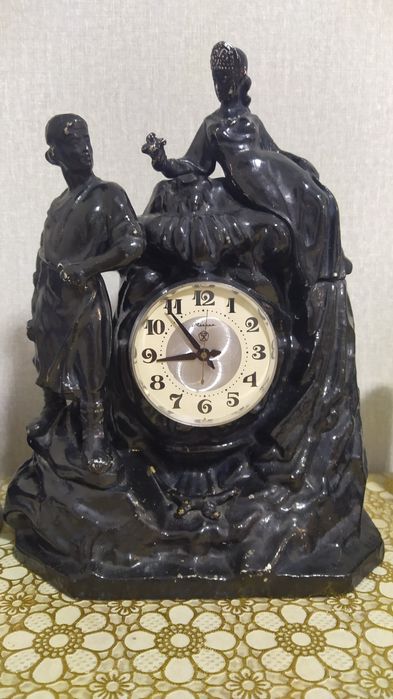 Старые настольные часы