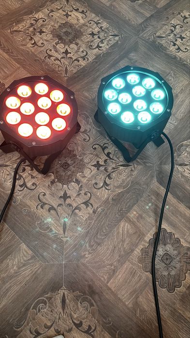 RGBW LED PAR - 12 полноцветных диодов по 12 Вт