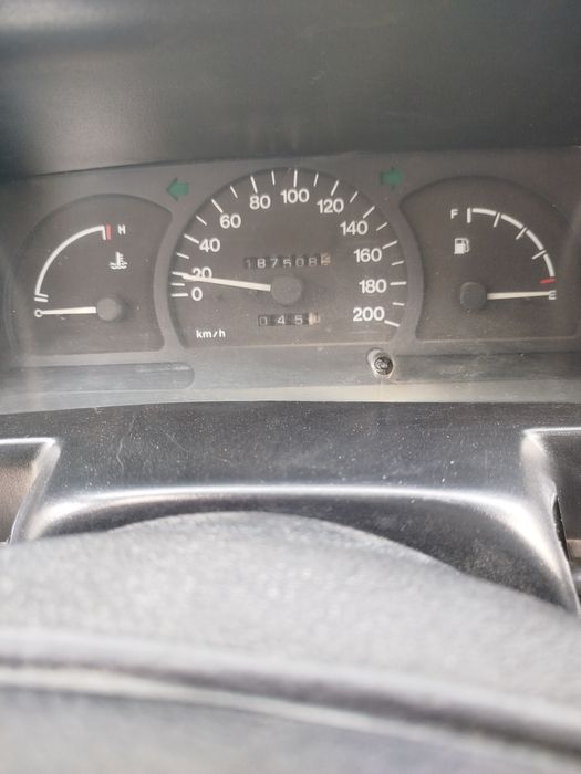 2001 yil. Sons tramblyor. Radnoy kraska toza