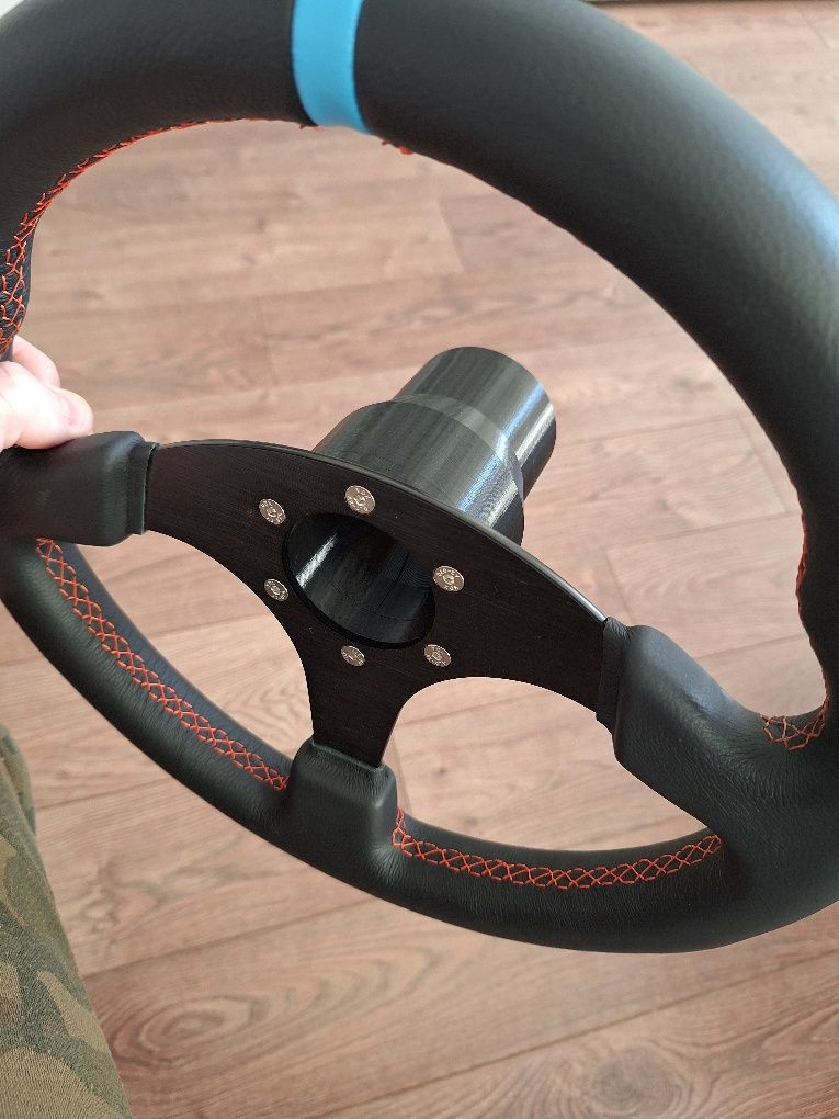 Fanatec QR1 към 6х70 волан.