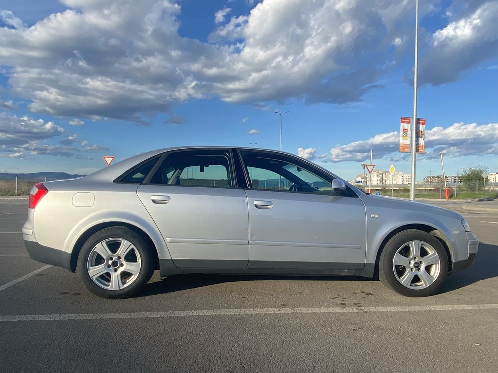 Audi A4 b6 2000 кубика на части