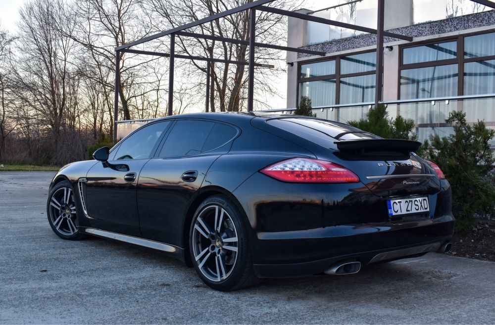 Porsche Panamera Platinum Edition