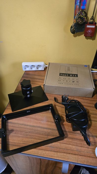 Imprimantă 3D Elegoo Saturn 4K – pentru reparații / piese