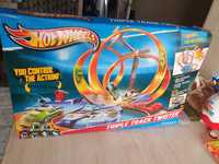 Hotwheels Triple track twister (детям 4+)