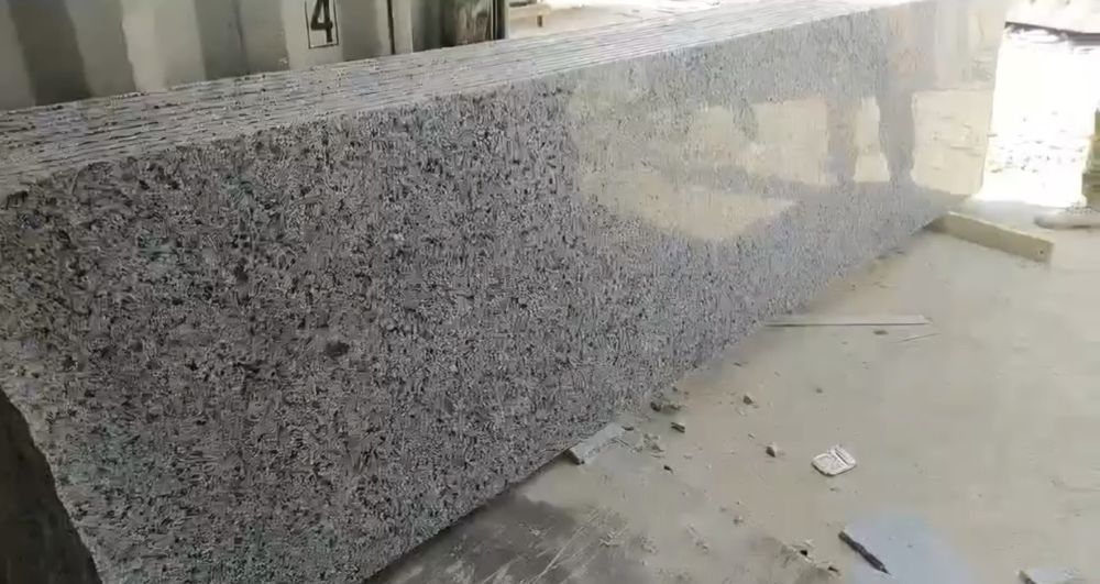 Glafuri, blaturi, trepte, pardoseli din marmură și granit