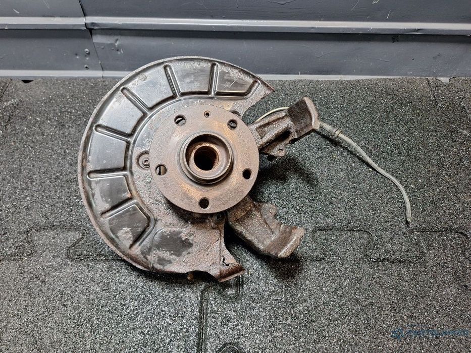 Fuzeta dreapta fata VOLKSWAGEN GOLF VI Variant AJ5 2009 - 2013 TDI CAYC 1K0407256P