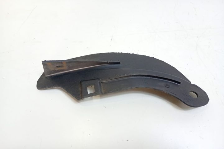 Aparatoare   noroi fata dreapta 8E0853888A Audi A4 B7