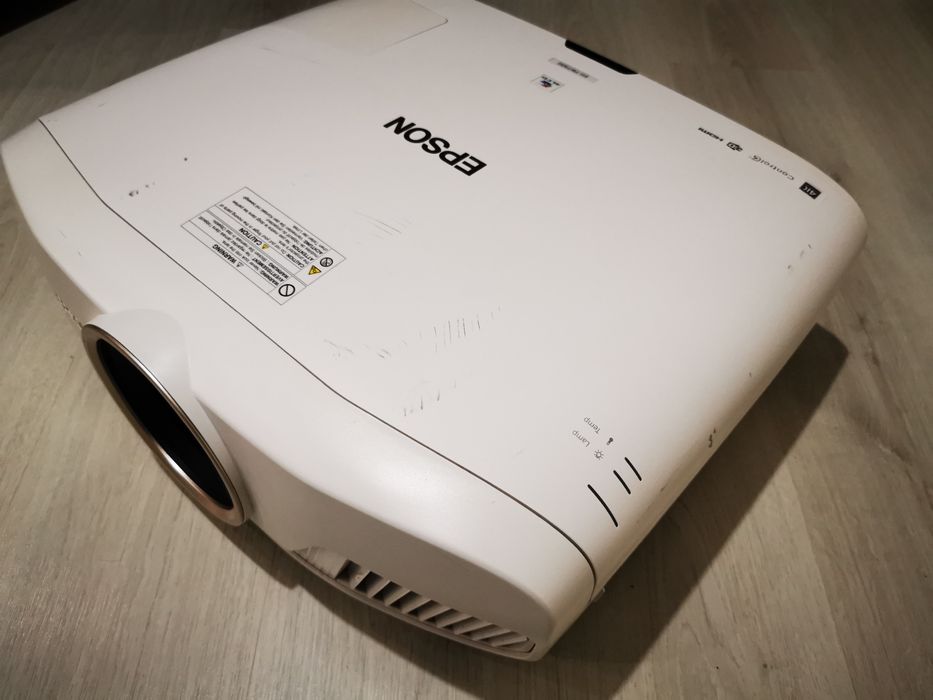 Videoproiector Epson EH-Tw7300 UHD 4K  2300 ansi lumeni