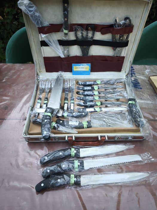 Vând set Globus solingen