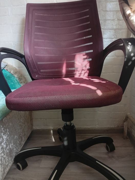 Продам офисное кресло