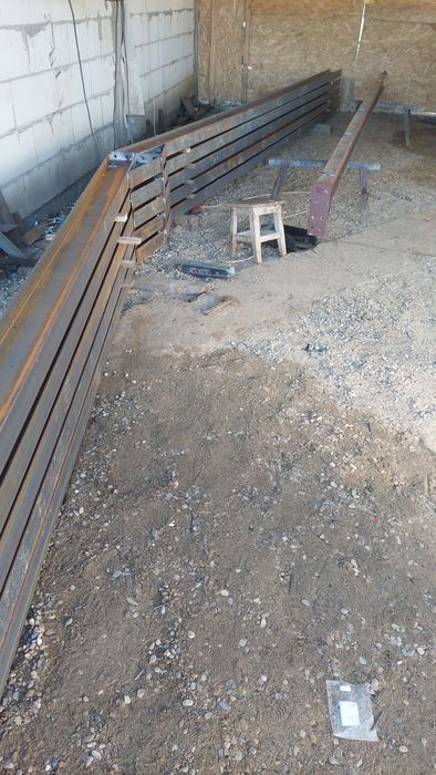 Vând 5ferme metalice la 6m din ipe140 și 10stalpi la 3m