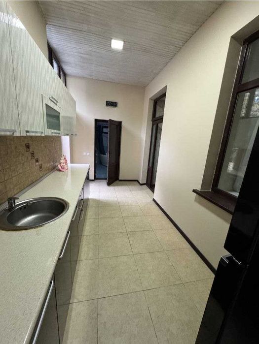 Мирабад 2комната квартира продаётся.Срочно!