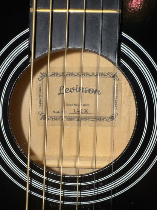 Гитара аккустический использован 9 мес.