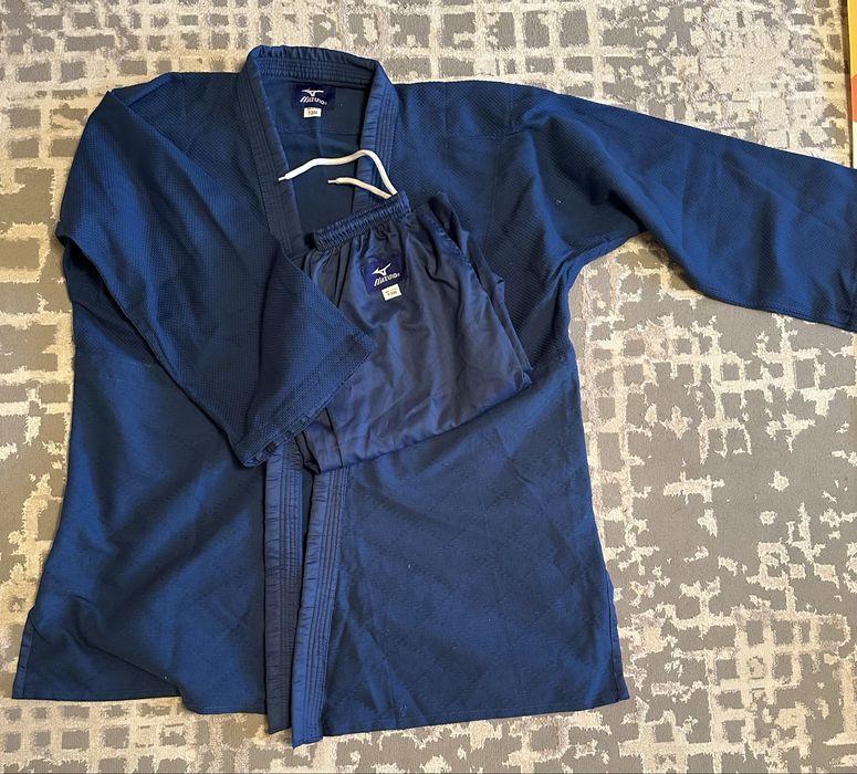 Продам кимоно для дзюдо и джиу-джитсу!