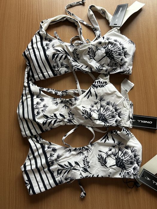 Outlet Costume de baie lot 40 bucati O'Neill