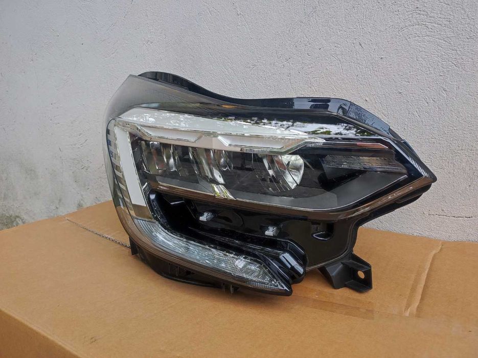 Far dreapta LED Renault Captur 2 2019 - 2024 original impecabil