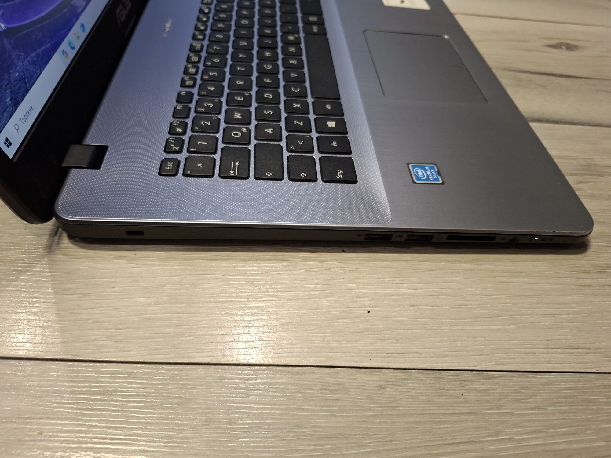 Asus Vivobook F705A-N5000/8гб/128гб ссд