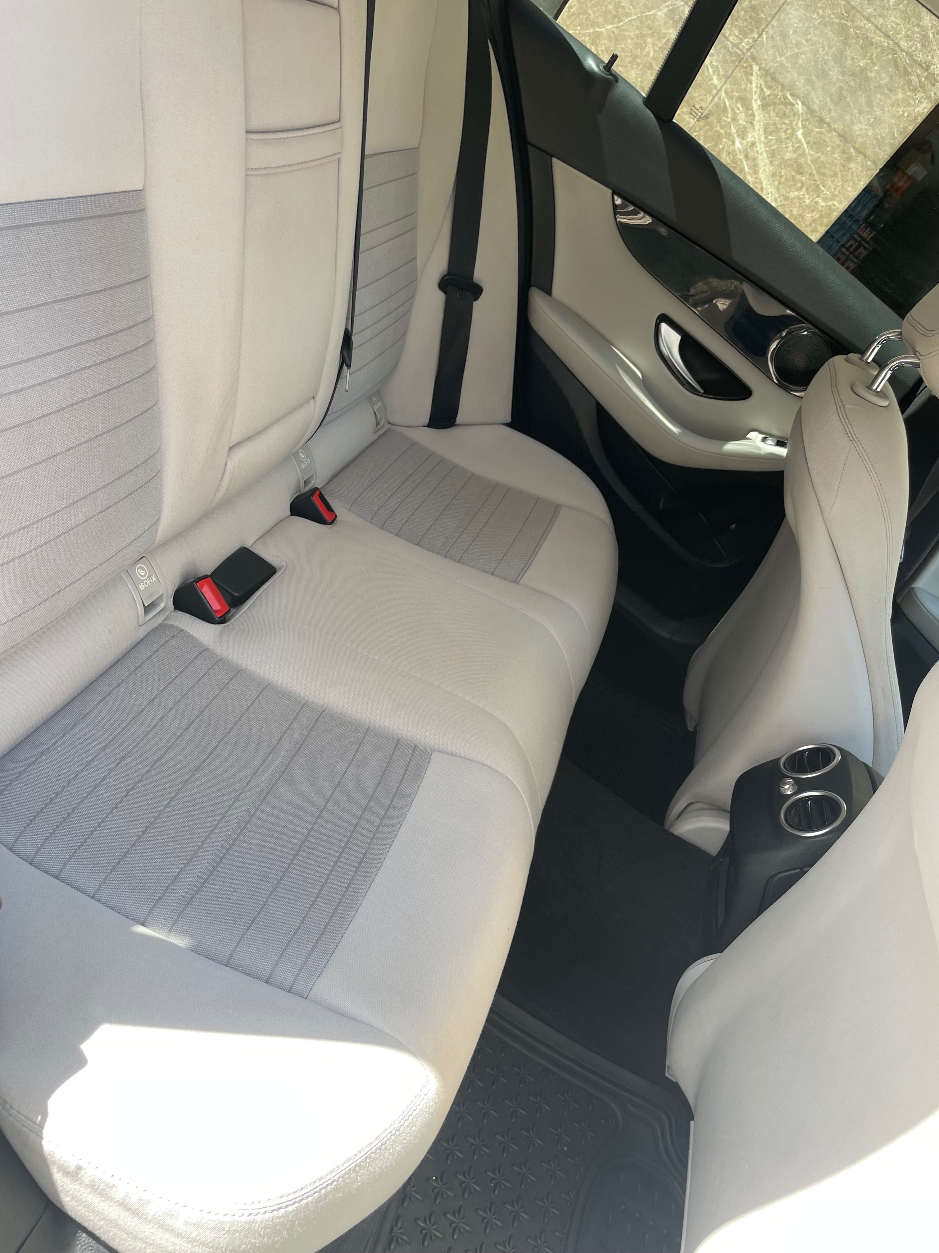 Мерцедес Салон Рекаро заедно с корите за W205