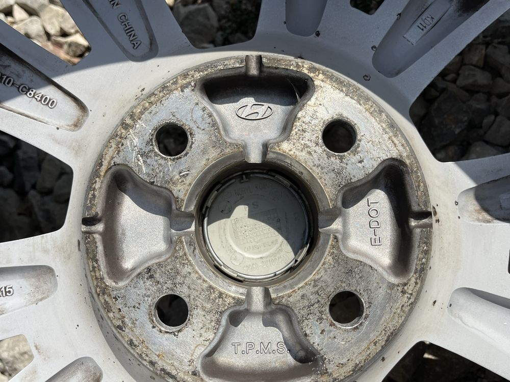 Оригинални 15" 4x100 Hyundai I20 6j ET47 / 54.1