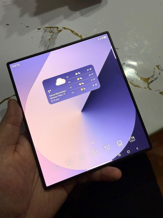 Продам Samsung Z Fold 6 256 в идеальном состоянии