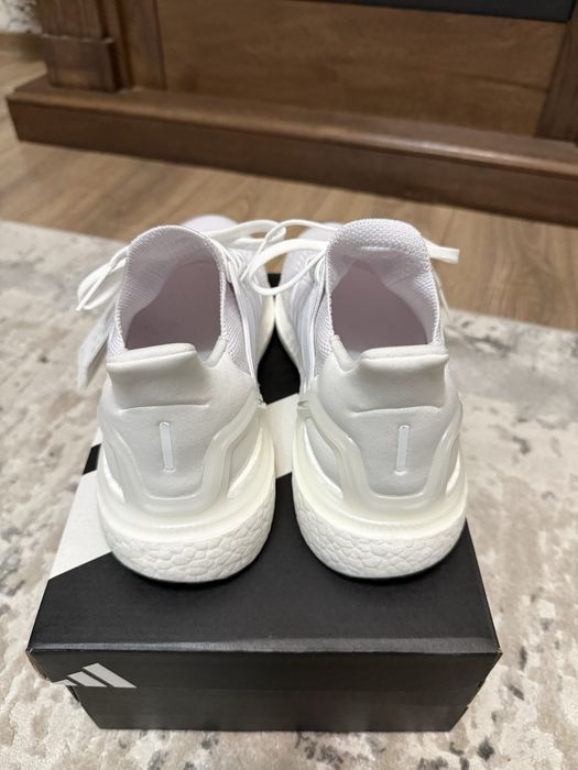 Adidas Ultraboost 20