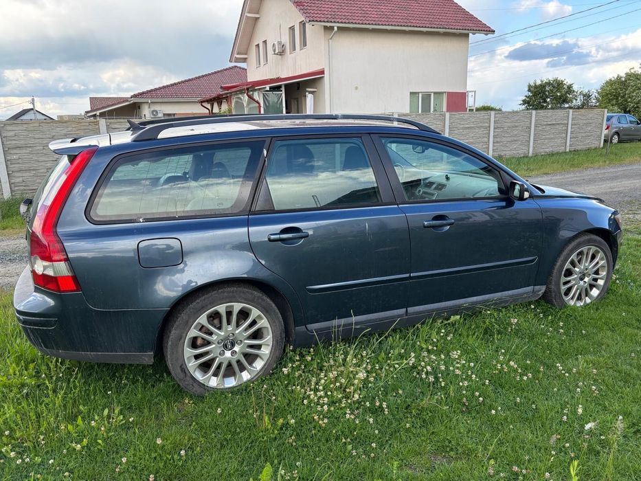 Vând Volvo V50 an 2005