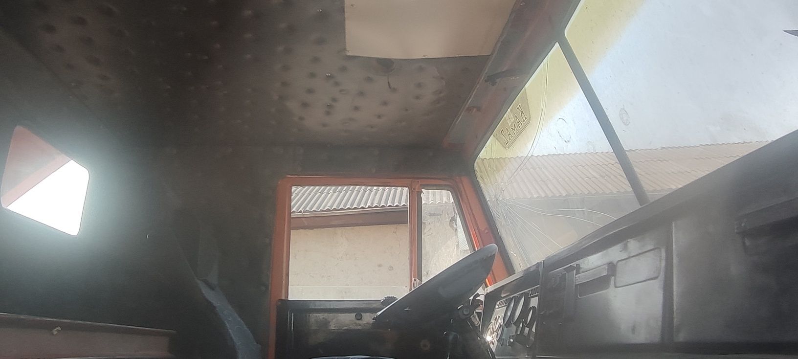 KAMAZ sotiladi.  Sirochna.