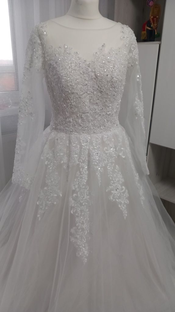 Rochie mireasă nouă