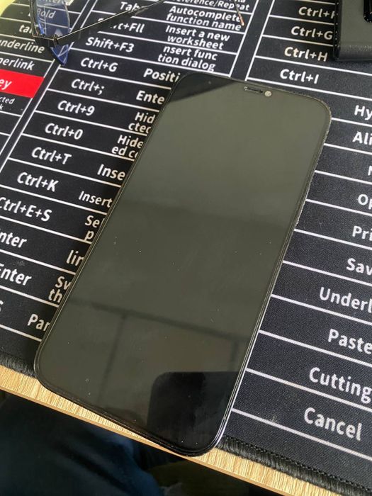 Ideal iPhone 11  128 gb