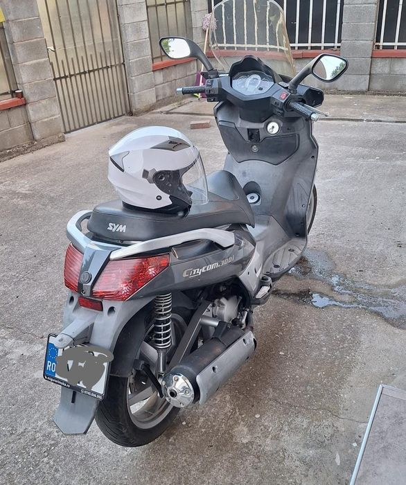 Maxiscuter SYM L300