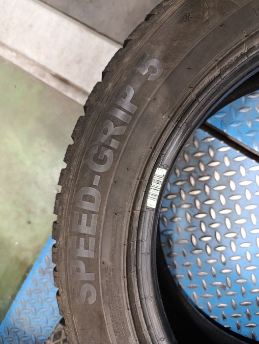 Зимни гуми Semperit 235/55/18 Speed grip 5 , dot 3523