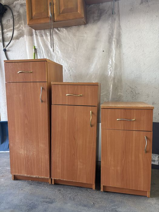 тумбочки 3 продам