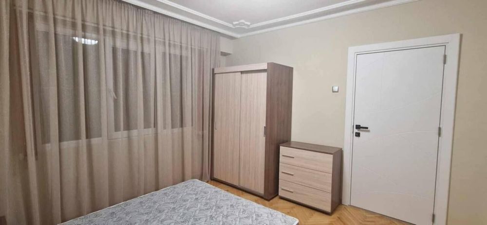 Дава се под наем Двустаен апартамент в Бургас, Славейков - 59 кв.м за 382.5 € - Снимка #2