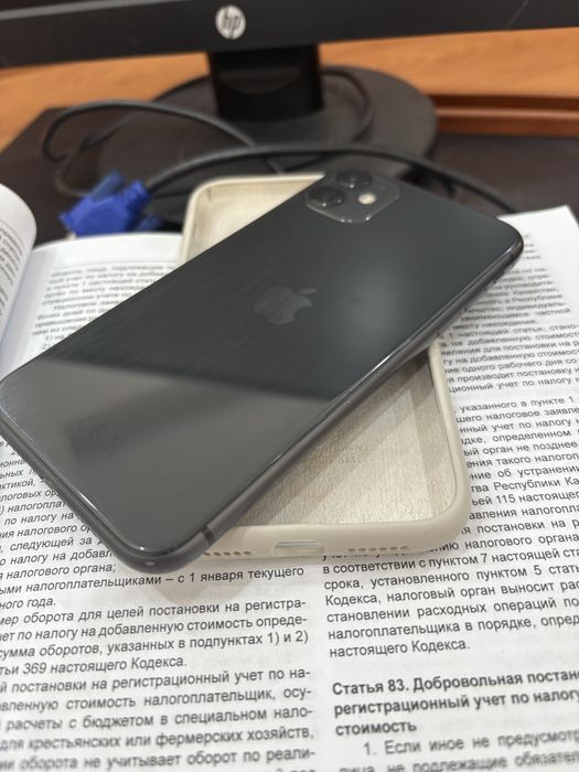 Продам iphone 11 или обмен на airpods (ориг)